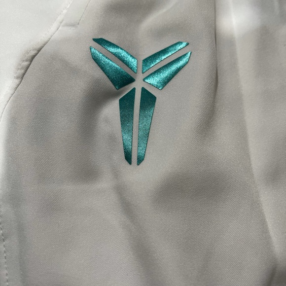 Kobe Bryant Basketball shorts Nike - Picture 2 of 5